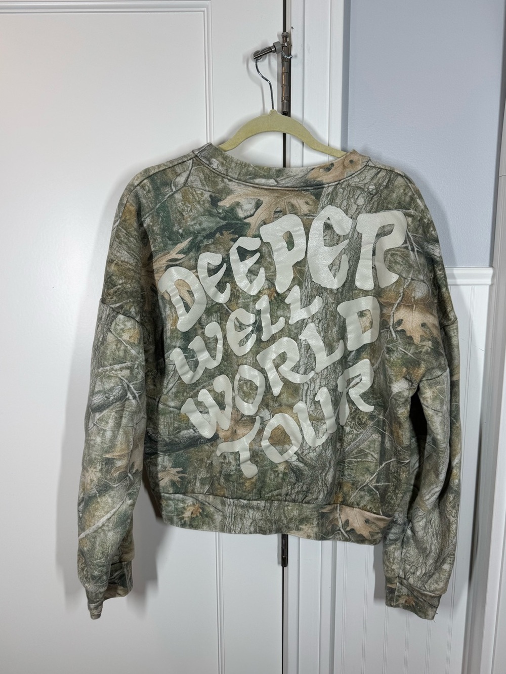 Deeper Well World Tour Camo Sweatshirt Kacey Musgraves sz Medium official merch